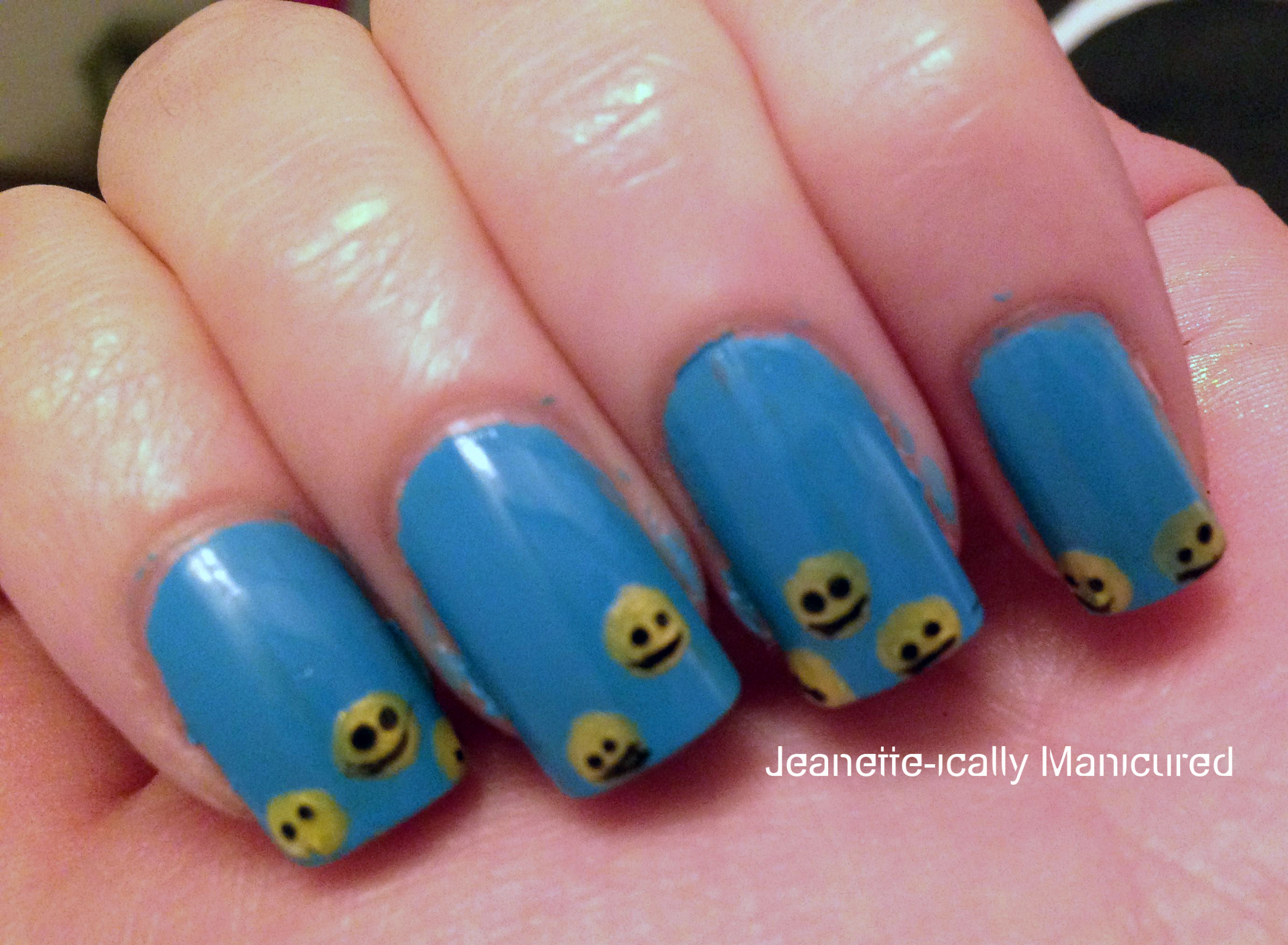 Smiley-face-manicure